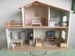 Houten poppenhuis met meubeltjes, Ophalen, Zo goed als nieuw, Poppenhuis