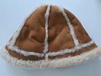 Uggs hoedje zgan - met vlek, Kleding | Dames, Hoed, Zo goed als nieuw, Uggs, One size fits all