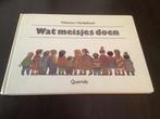 Wat meisjes doen  alfabet boek opbrengst giro 555, Boeken, Kinderboeken | Jeugd | onder 10 jaar, Ophalen of Verzenden, Zo goed als nieuw