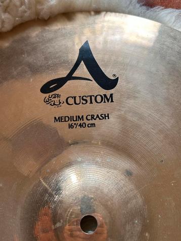 Zildjian MEDIUM Rides & Crashes pre-owned/vintage 16"-22" beschikbaar voor biedingen