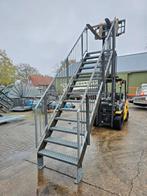 Stalen trap gegalv. Hoog 2,75 mtr. Nob190, Ophalen, Zo goed als nieuw, 2 tot 4 meter
