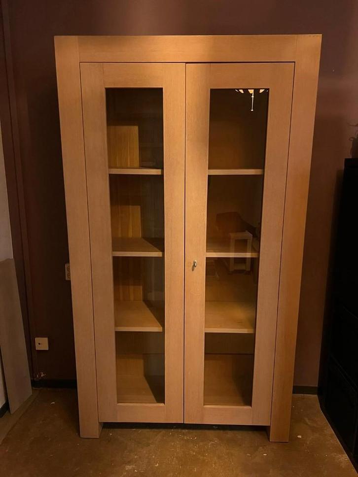 Vitrinekast - Gratis, Huis en Inrichting, Kasten | Vitrinekasten, Gebruikt, 150 tot 200 cm, 100 tot 150 cm, 25 tot 50 cm, Ophalen