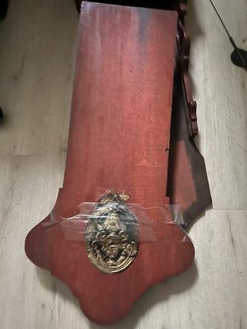 Antieke hangende Klok beschikbaar voor biedingen