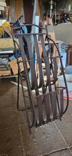 Metalen krantenbak/lectuurbak, Huis en Inrichting, Woonaccessoires | Krantenbakken en Lectuurbakken, Ophalen, Gebruikt