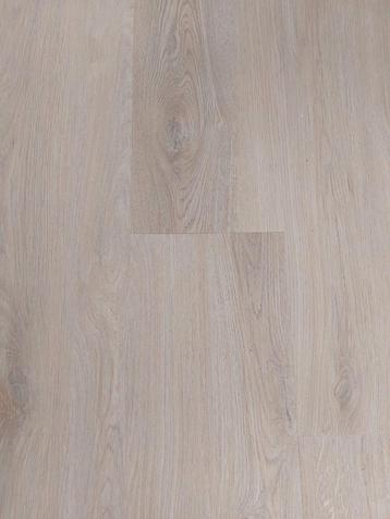 Nieuwe PVC vloer 4.45m2, licht eiken beschikbaar voor biedingen