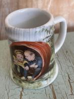 Kleine mok / pul. Ot en Sien in de ton. Jet ter Steege 1984., Huis en Inrichting, Keuken | Servies, Ophalen, Zo goed als nieuw