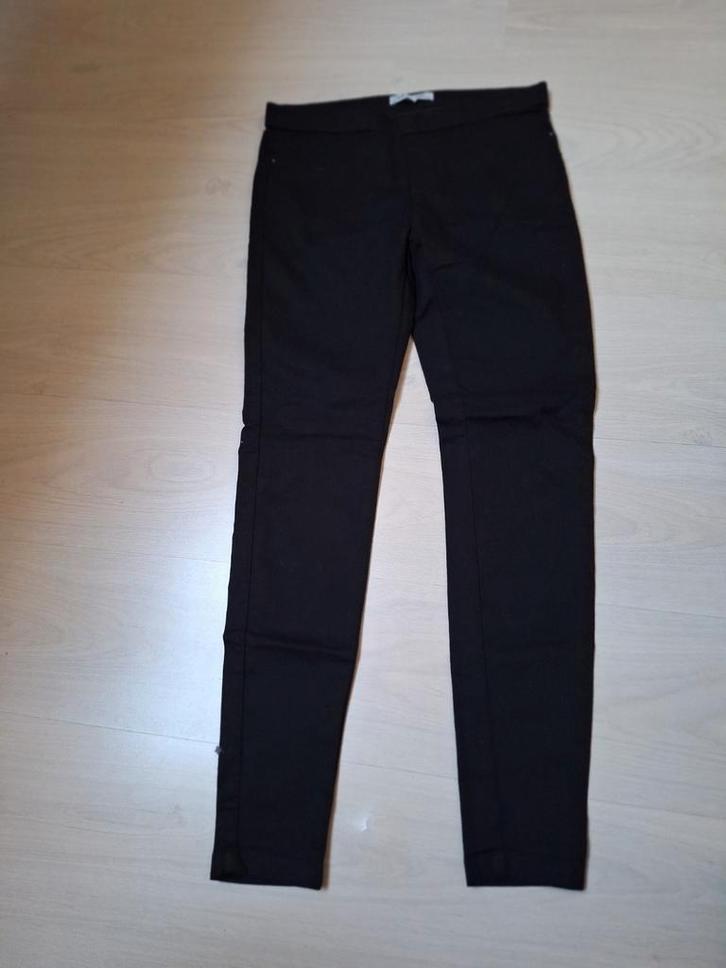 Zwarte jegging Clockhouse maat L, Kleding | Dames, Broeken en Pantalons, Zo goed als nieuw, Maat 38/40 (M), Zwart, Kort, Ophalen of Verzenden