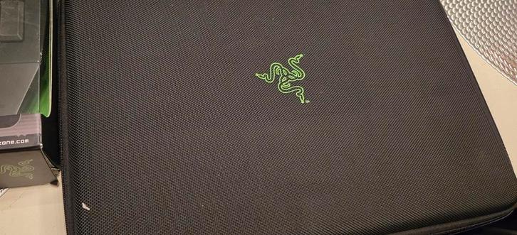 Razer gaming Toetsenbord, Muis & Muismat, Computers en Software, Laptophoezen, Nieuw, 15 inch, Ophalen of Verzenden