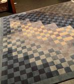 Geblokt wollen carpet, Ophalen, Redelijk tijdloos tapijt., Gebruikt, 200 cm of meer