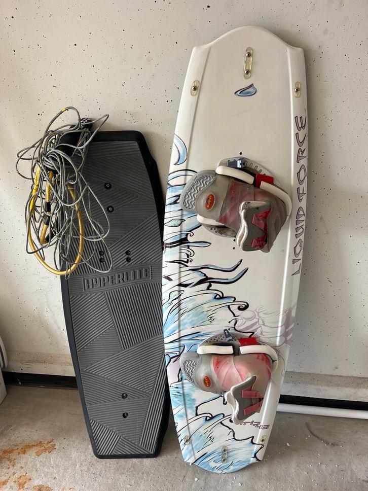 Wakeboard Set: Liquid Force & Hyperlite, Watersport en Boten, Wakeboarden, Gebruikt, Board, Ophalen