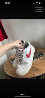 Nike air force rood, Ophalen of Verzenden, Zo goed als nieuw, Schoenen