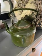 Klein groen emaille keteltje met gouden randje, Antiek en Kunst, Antiek | Emaille, Ophalen of Verzenden