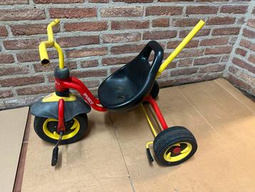 Kinderfiets met stang  en 3 wielen rood geel
