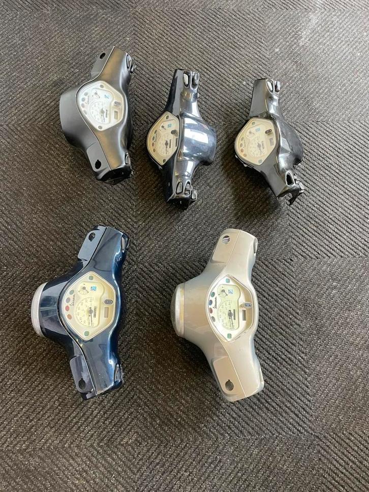 Dashboard en kilometerteller Vespa LX, Fietsen en Brommers, Brommeronderdelen | Scooters, Vespa, Koplamp, Ophalen