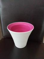 Mooie bloempot, bloemen vaas. Crème met fuchsia roze., Rond, Ophalen of Verzenden, Zo goed als nieuw, Balkon