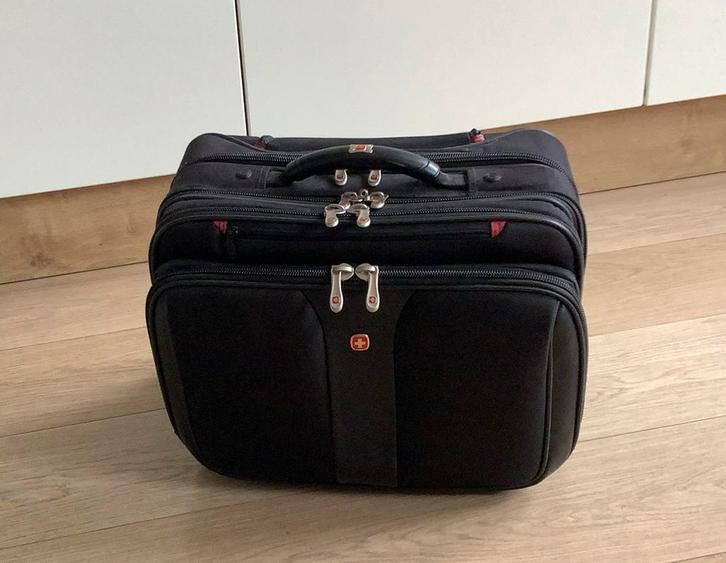 Wenger laptoptrolley, Computers en Software, Laptoptassen, Gebruikt, Trolleytas, 17 inch of meer, Ophalen