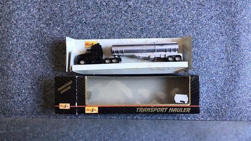 TRANSPORT HAULER MAISTO TREKKER+ OPLEGGER LIQUID NITROGEN, Hobby en Vrije tijd, Modelauto's | Overige schalen, Zo goed als nieuw