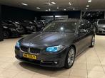 BMW 5-serie Touring 525xd High Exe /PANO/HUD/ACC/LEDER/Deale, Auto's, Automaat, 4 cilinders, 2000 kg, Diesel