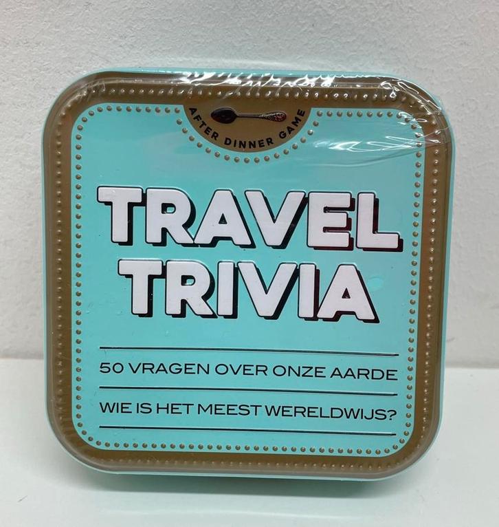 Travel Travia 50 vragen over de aarde in blik, Hobby en Vrije tijd, Gezelschapsspellen | Kaartspellen, Nieuw, Ophalen of Verzenden