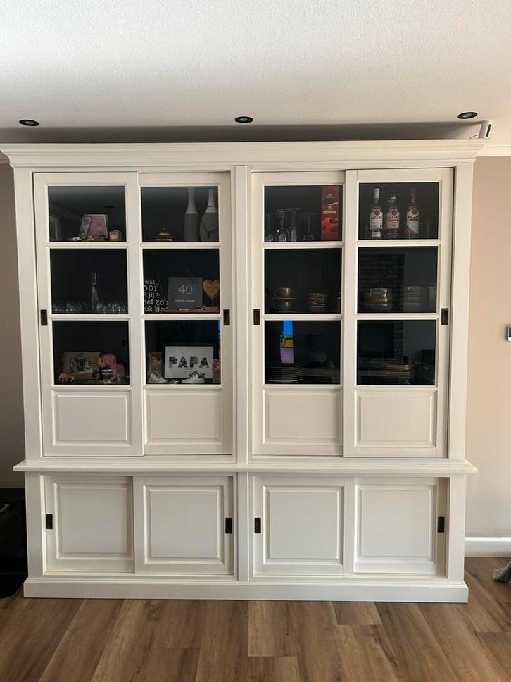 Grote buffetkast, Huis en Inrichting, Kasten | Buffetkasten, Gebruikt, 200 cm of meer, 200 cm of meer, 50 tot 75 cm, Met plank(en)
