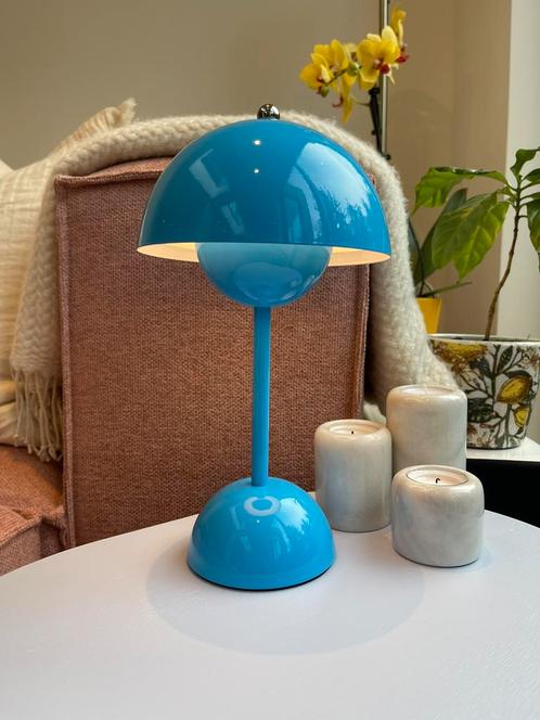 Blauwe flowerpot metalen tafellamp, USB oplaadbaar 3 kleuren, Huis en Inrichting, Lampen | Tafellampen, Nieuw, Minder dan 50 cm