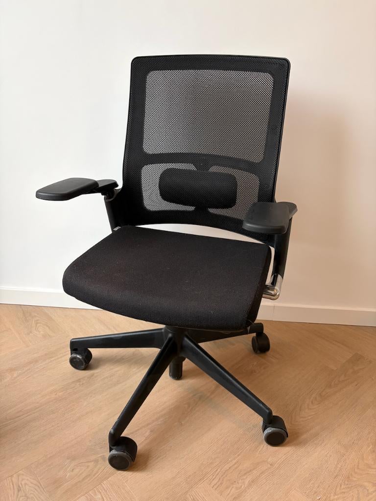 Ahrend 2020 Verta bureaustoel, Huis en Inrichting, Bureaustoelen, Ophalen, Gebruikt, Zwart, Bureaustoel