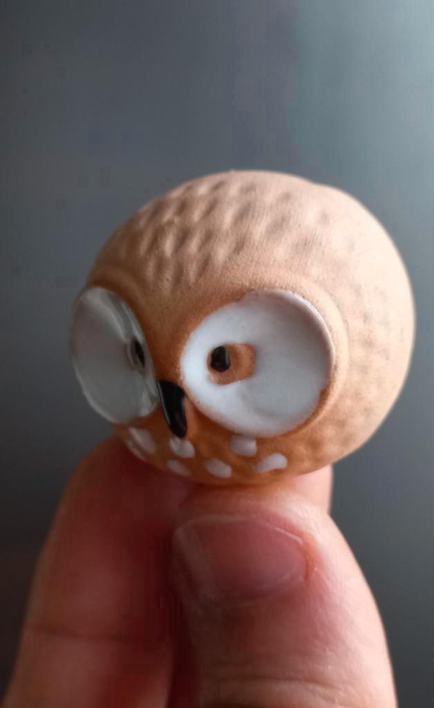 Vintage miniatuur dikke keramische uil met glazuurstukjes, Antiek en Kunst, Antiek | Keramiek en Aardewerk, Ophalen of Verzenden