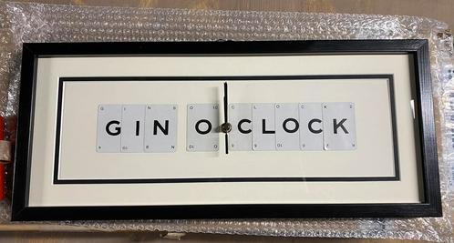 Nieuw. Gin O Clock - Vintage klok., Huis en Inrichting, Woonaccessoires | Klokken, Nieuw, Wandklok, Analoog, Ophalen of Verzenden