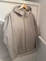 Uniqlo waterafstotend jas maat L (nieuw) incl kaartjes, Kleding | Heren, Ophalen of Verzenden, Zo goed als nieuw, Beige