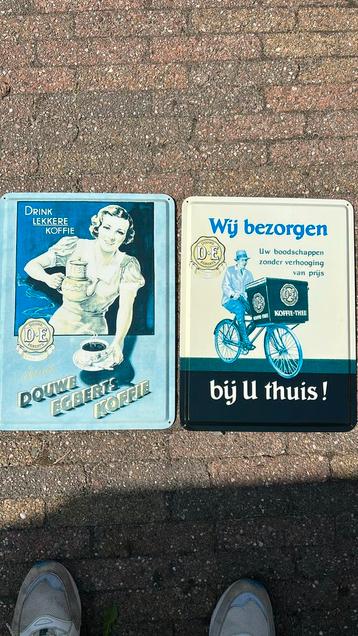 Borden Douwe Egbert beschikbaar voor biedingen