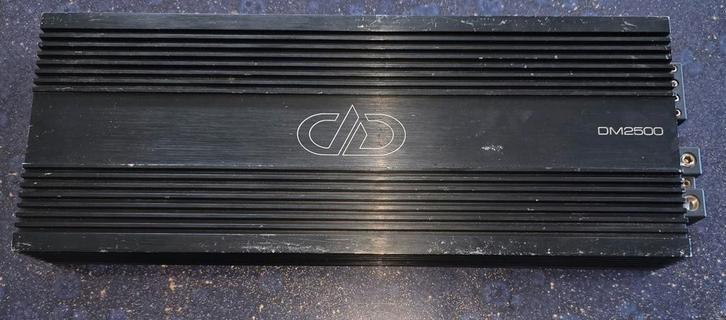 digital designs dm2500 monoblock 2500 watt rms, Auto diversen, Autospeakers, Ophalen of Verzenden