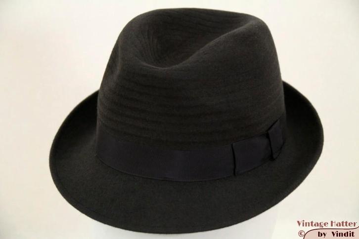 kleine Vintage Gleufhoed Tonak grijs 53 gratis verzenden NL, Kinderen en Baby's, Kinderkleding | Petten en Hoeden, Gebruikt, Jongen