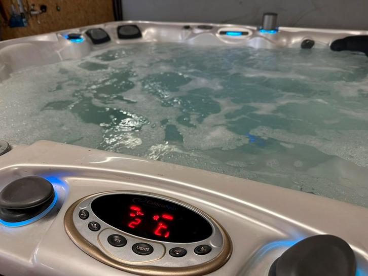 Komt binnen, Caldera Utopia Elation. 7 persoons jacuzzi, Tuin en Terras, Bubbelbaden en Hottubs, Nieuw, Pomp, Ophalen