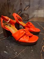 Nieuwe oranje leren hak sandalen M&S, maat 7 (40,5), Nieuw, Oranje, M&S, Sandalen of Muiltjes