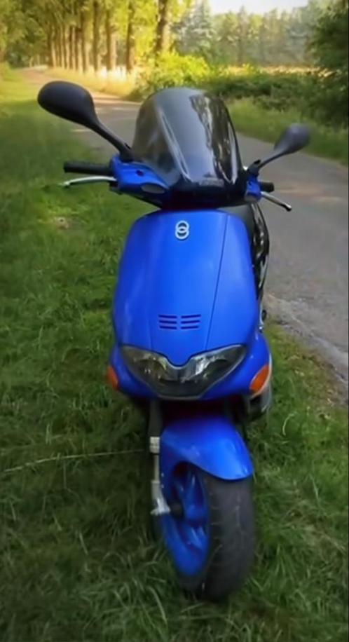Gilera runner, Fietsen en Brommers, Scooters | Piaggio, Zo goed als nieuw, Overige modellen, Ophalen