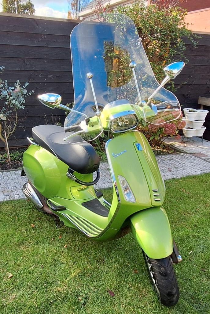 Vespa Sprint 2017 (Snorfiets) - Incl. Extra's!, Fietsen en Brommers, Scooters | Vespa, Gebruikt, Overige modellen, Benzine, Ophalen