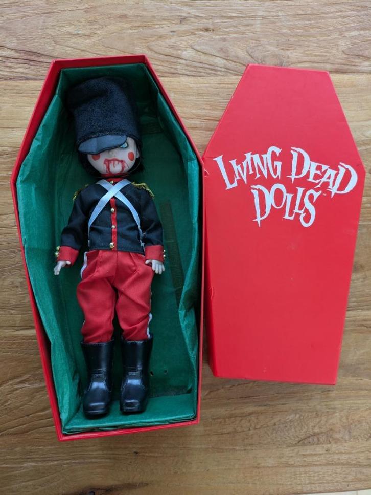 Living Dead Dolls Toy Soldier, Verzamelen, Poppen, Zo goed als nieuw, Pop, Ophalen of Verzenden