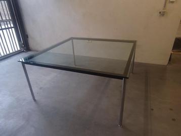 Cassina Le Corbusier LC-10 eettafel beschikbaar voor biedingen