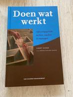 BOEK: Doen wat werkt:oplossingsgericht coachen werken manage, Boeken, Ophalen of Verzenden, Zo goed als nieuw, Coert Visser, Sociale wetenschap