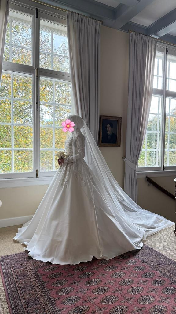 Prachtige Trouwjurk met Sluier - Gelinlik, Kleding | Dames, Trouwkleding en Trouwaccessoires, Gedragen, Trouwjurk, Wit, Ophalen of Verzenden