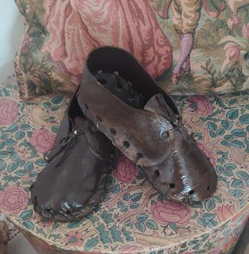 Brocante decoratie schoentjes beschikbaar voor biedingen