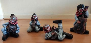 Beeld clown 'Léon' muzikant/35 jaar oud/per stuk € 20,00. beschikbaar voor biedingen