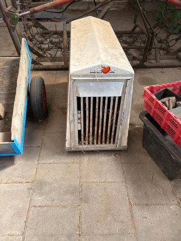 Hondenkennel beschikbaar voor biedingen
