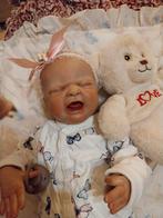 Te koop Maria first Cry  nu 45 euro  koopje!!!!!!!!!!!!!!!!!, Verzamelen, Poppen, Ophalen of Verzenden, Zo goed als nieuw, Pop