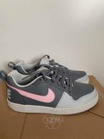 Nike dames sneakers maat 37.5 nieuw en orgineel, Verzenden, Zo goed als nieuw, Sneakers of Gympen