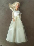 Barbie van Mattel uit 1966 uit China met witte bruidsjurk., Verzamelen, Ophalen of Verzenden, Zo goed als nieuw, Pop