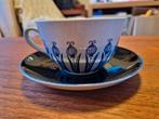 Stavangerflint kop en schotel met blauw bloemmotief, Gebruikt, Ophalen of Verzenden, Overige stijlen, Kop(pen) en/of Schotel(s)