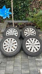 Vw Caddy 2011 stalen velgen + wieldoppen, Ophalen, 15 inch, Velg(en), 195 mm
