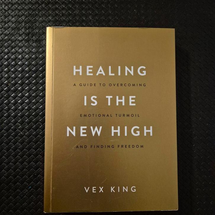 Healing is the New High - Vex King, Boeken, Esoterie en Spiritualiteit, Zo goed als nieuw, Achtergrond en Informatie, Spiritualiteit algemeen