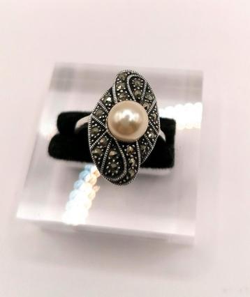 Zilveren vintage ring maat 19 markasieten parel 925 zilver beschikbaar voor biedingen